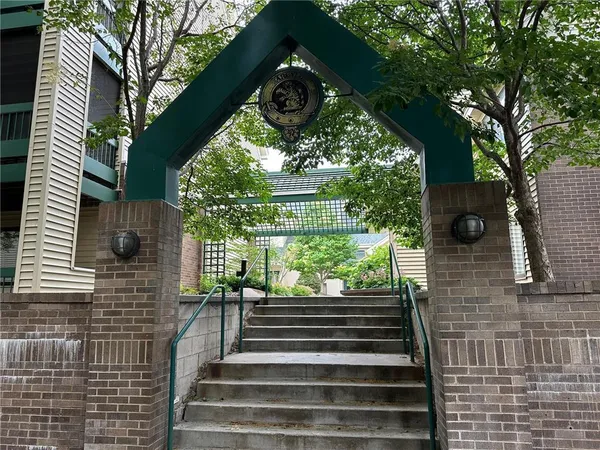 $220,000 | 7631 Edinborough Way, Unit 5319, Edina, MN 55435