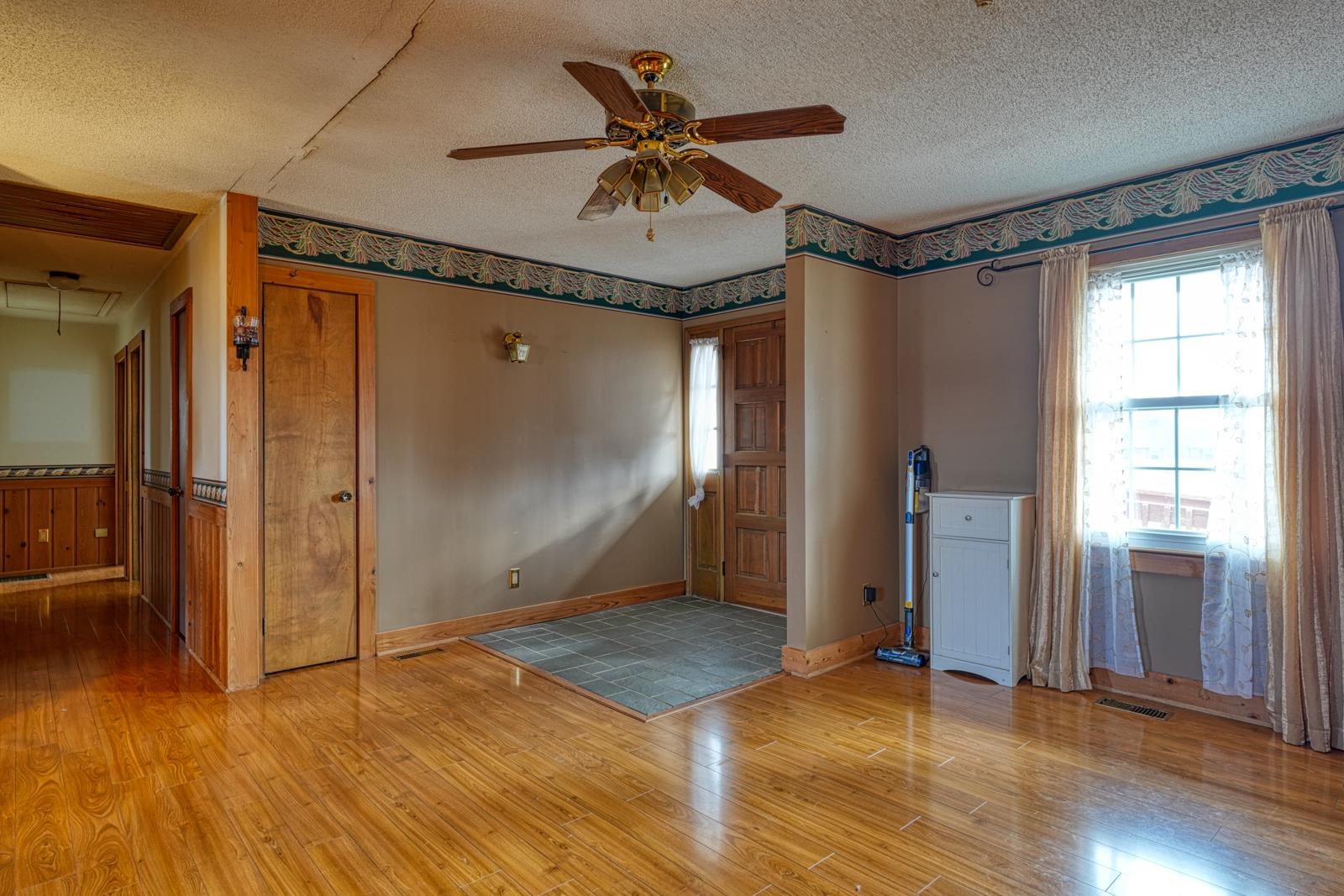421 Blackstock Road Pauline, SC 29374 - Photo 5 of 29