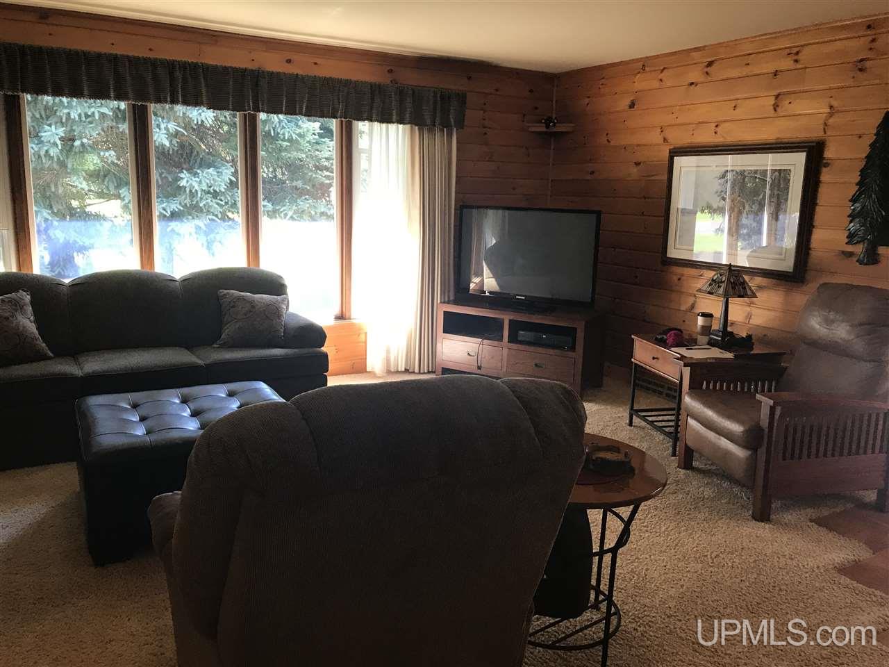 10285 North Curry Road Ironwood, MI 49938 - Photo 11 of 28