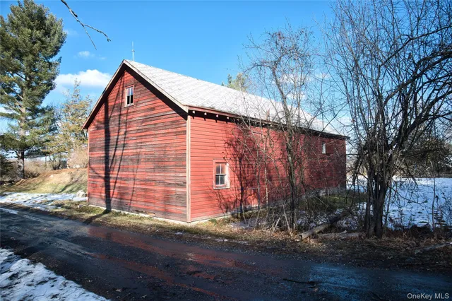 $550,000 | 256 Round Hill Road, Florida, NY 10921