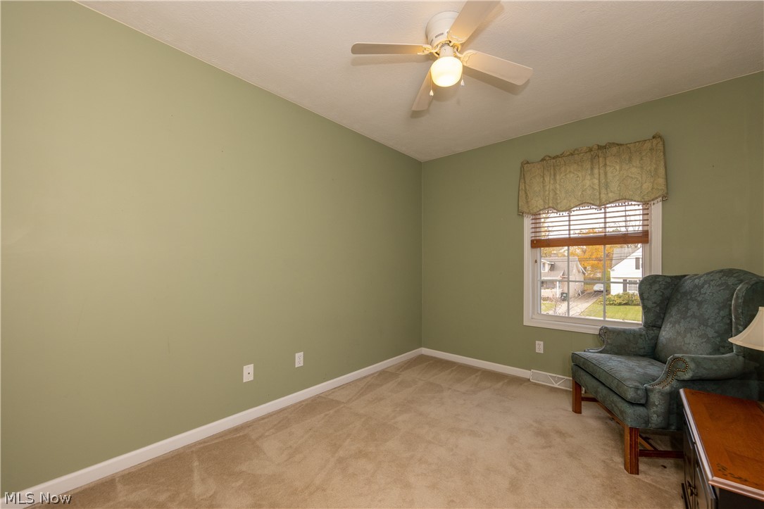 1451 Sunset Road Cleveland, OH 44124 - Photo 21 of 33