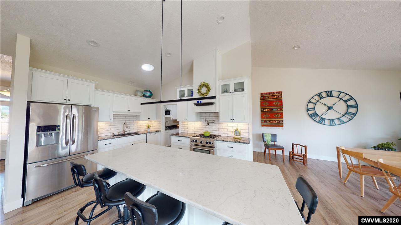 810 Southeast Fir Villa Road Dallas, OR 97338 - Photo 13 of 39