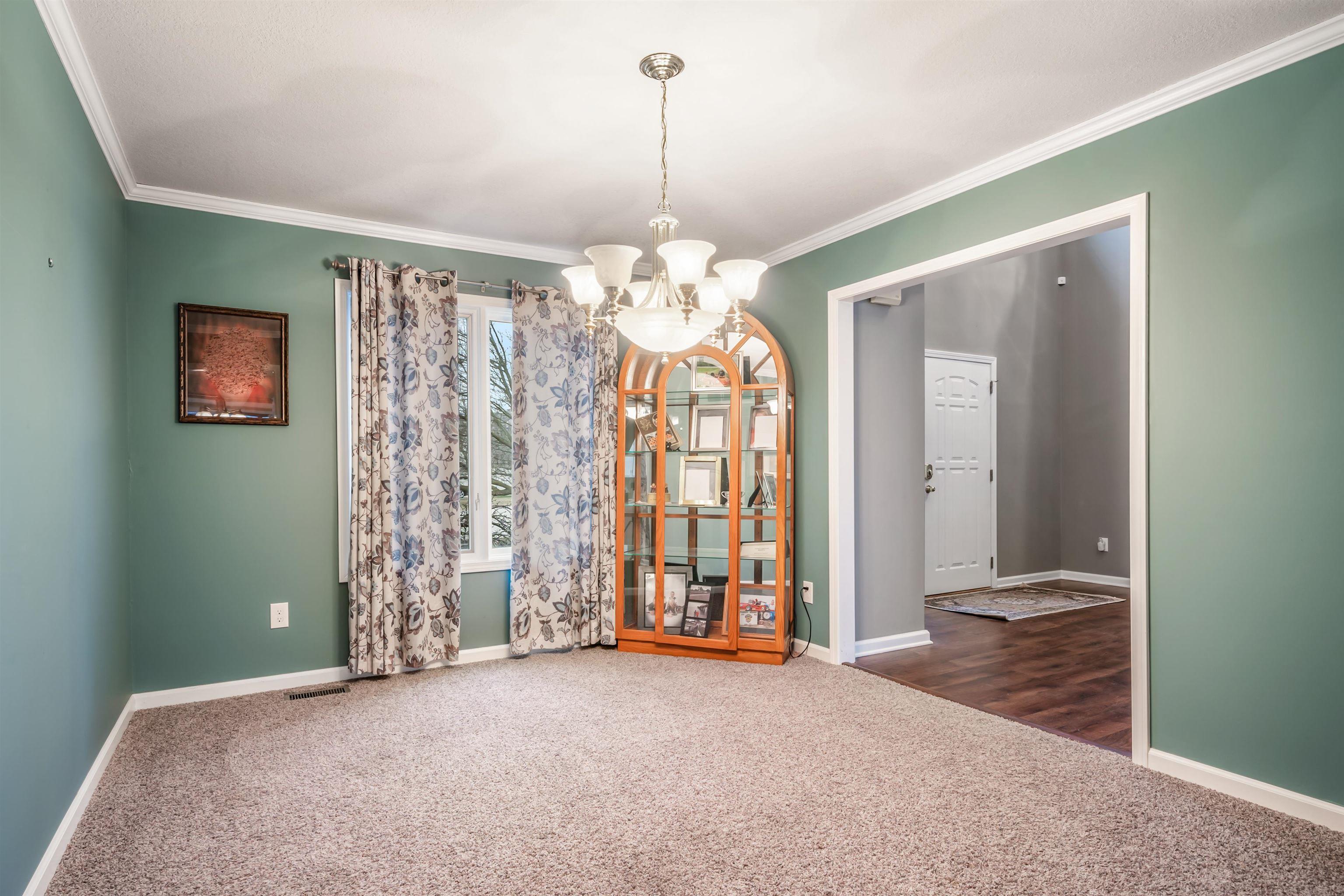 11034 Smokey Ridge Place Fort Wayne, IN 46818 - Photo 4 of 36 Gallery Image 4