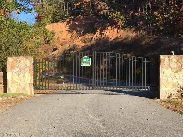 $29,500 | 2 Majestic Court, Boomer, NC 28606