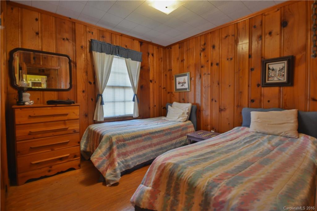 175 Rocky Ridge Road Sylva, NC 28779 - Photo 8 of 20 Gallery Image 8