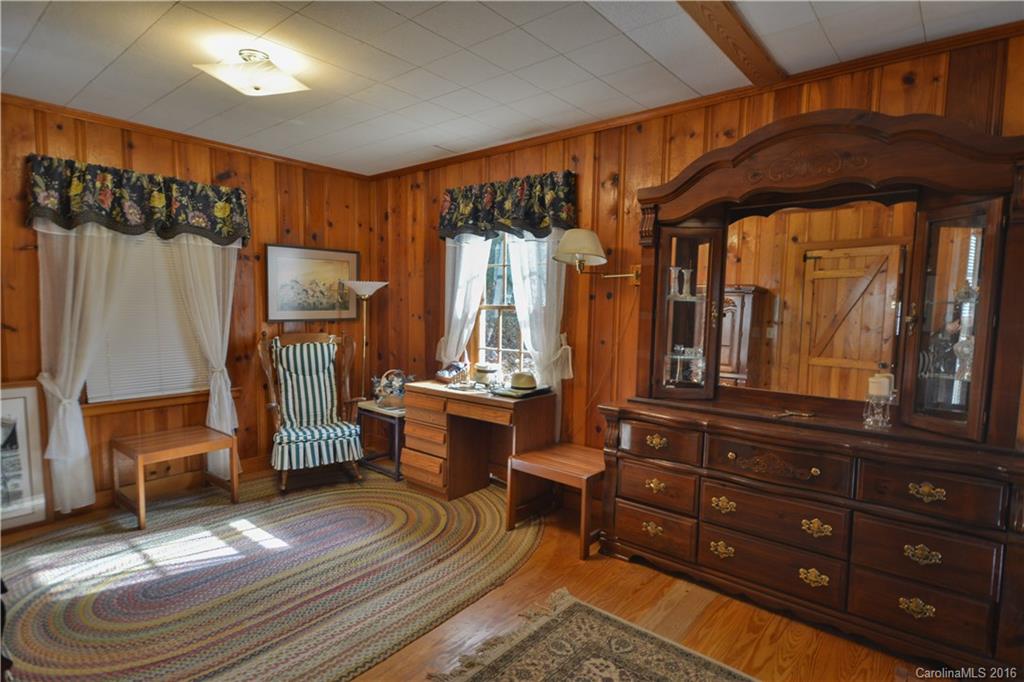 175 Rocky Ridge Road Sylva, NC 28779 - Photo 10 of 20 Gallery Image 10