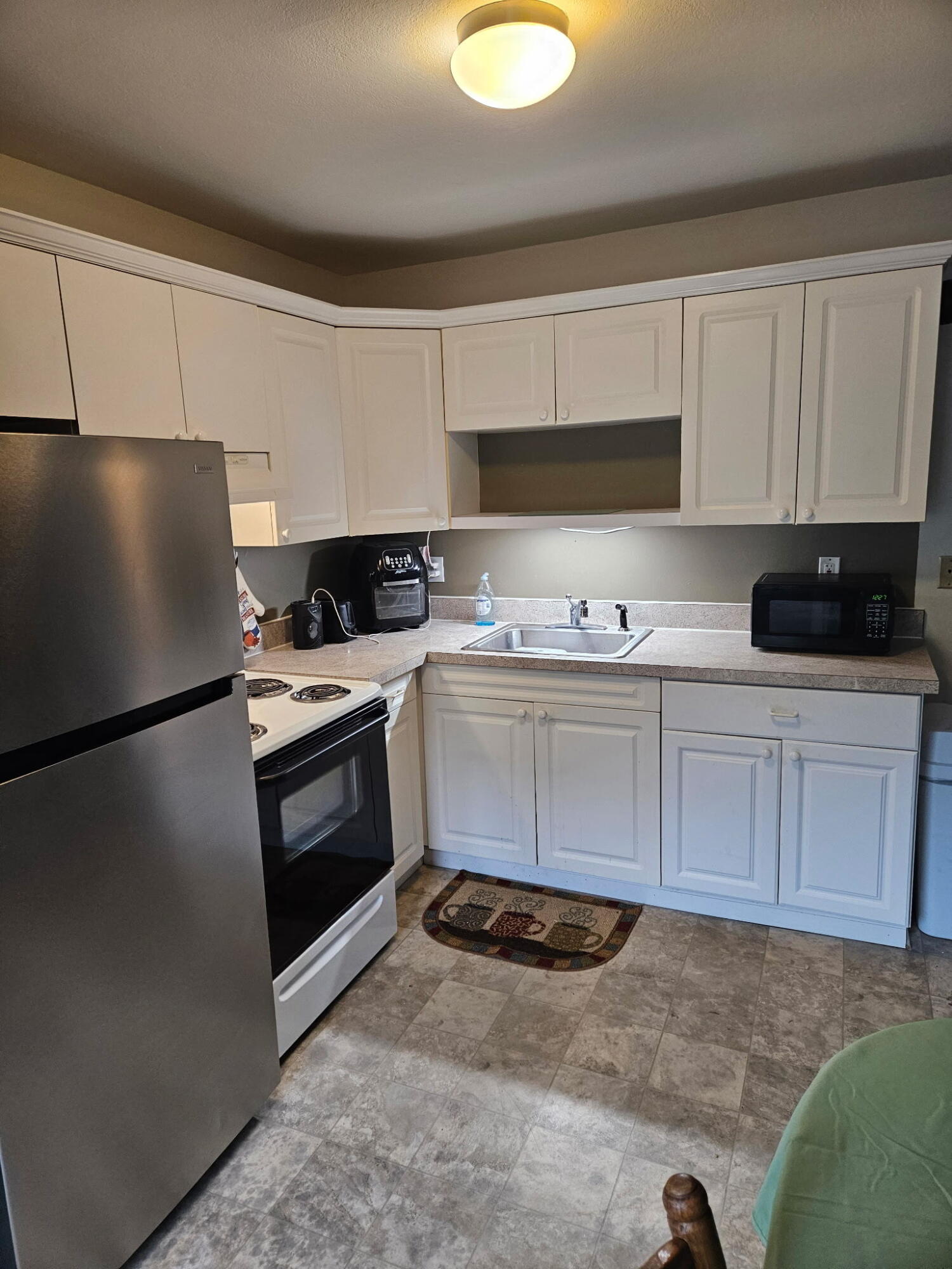 8434 Silver Lake Road, Unit 1 Linden, MI 48451 - Photo 7 of 10 image3
