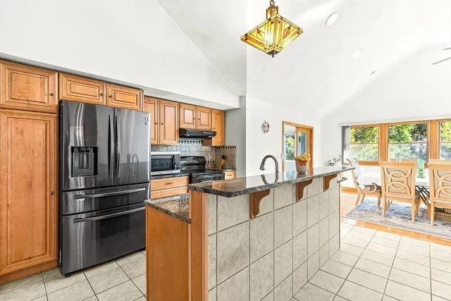 $799,000 | 1 Ludlow Avenue, Wakefield, MA 01880