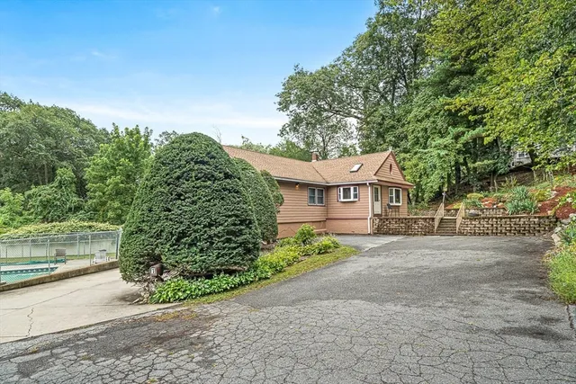 $799,000 | 1 Ludlow Avenue, Wakefield, MA 01880