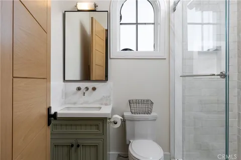 $7,550,000 | 8 Gleneagles Drive, Newport Beach, CA 92660