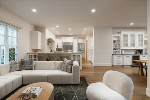 $7,550,000 | 8 Gleneagles Drive, Newport Beach, CA 92660