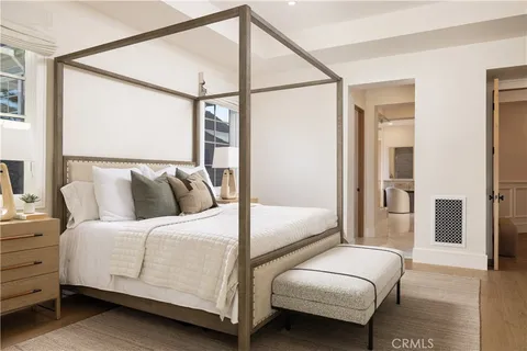 $7,550,000 | 8 Gleneagles Drive, Newport Beach, CA 92660