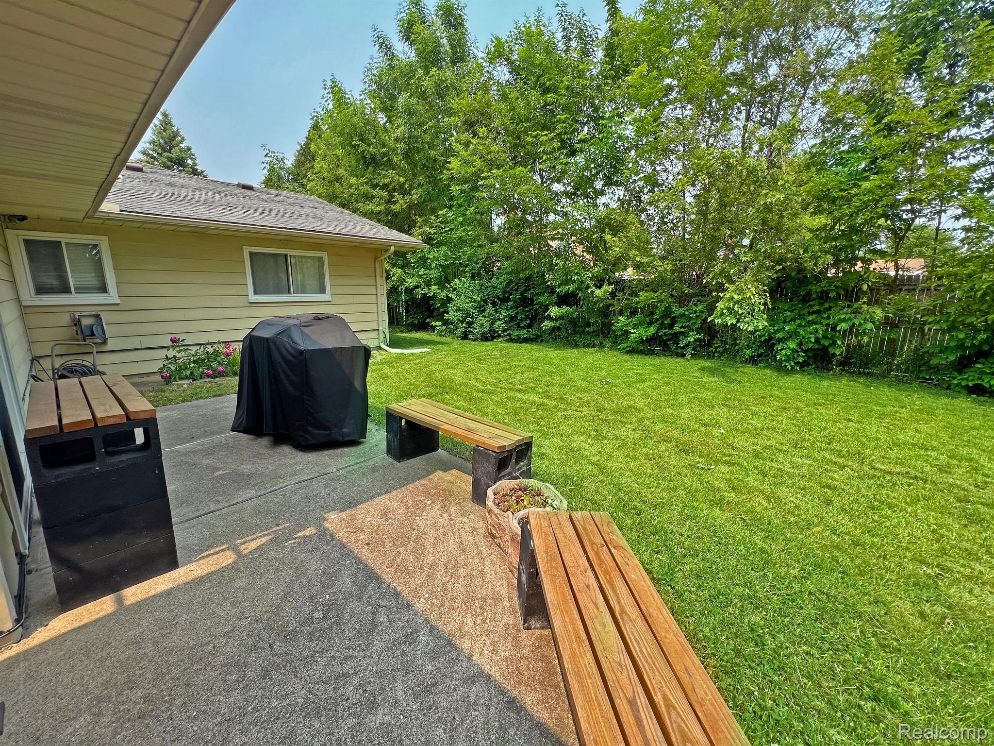 2400 Elmcrest Road Sterling Heights, MI 48310 - Photo 39 of 41 Gallery Image 39