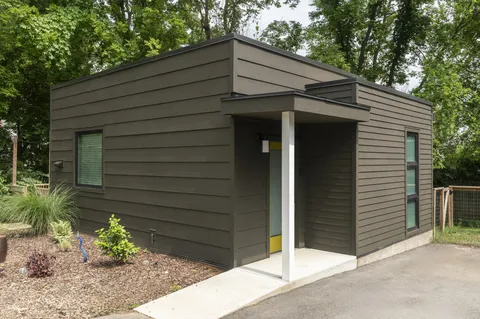 $1,300 | 135 Del Crest Drive, Nashville, TN 37217