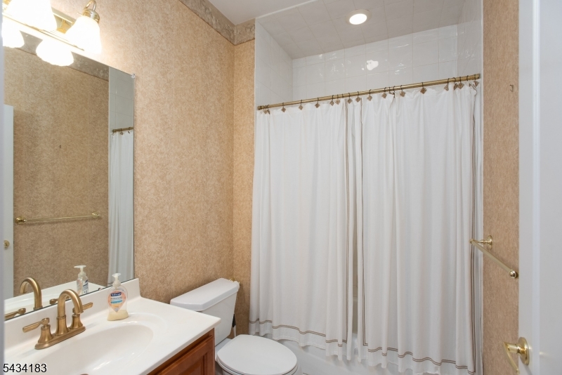 4 Windy Hill Road Green Brook, NJ 08812 - Photo 15 of 38