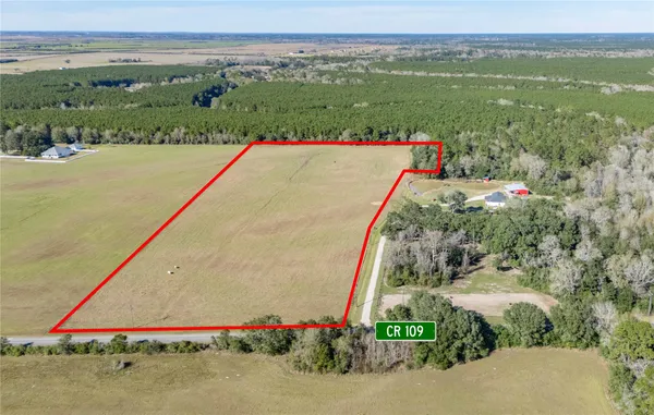 $290,000 | 109 County Road 109, Devers, TX 77538