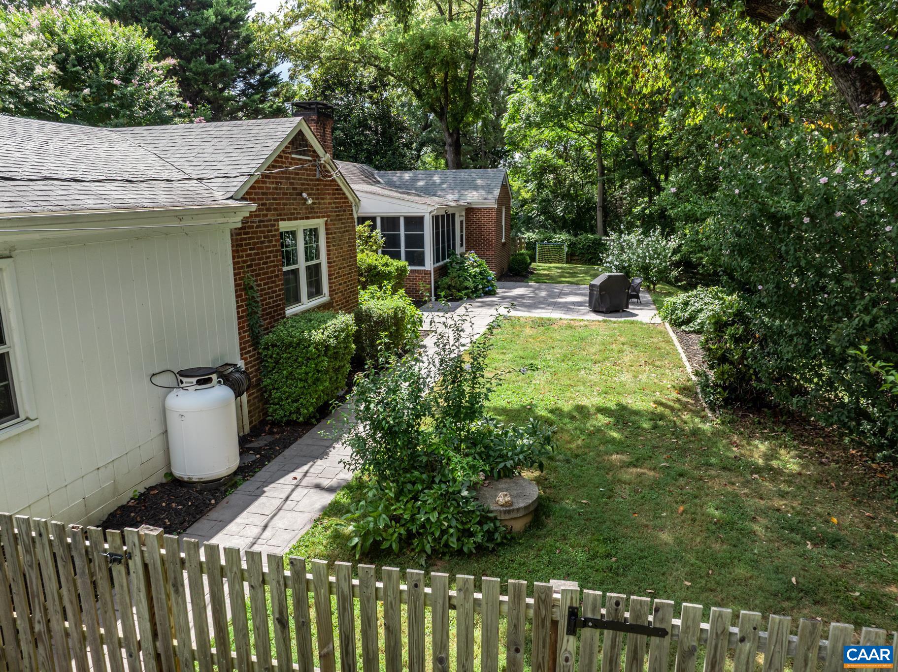 3304 Keswick Road Keswick, VA 22947 - Photo 34 of 38