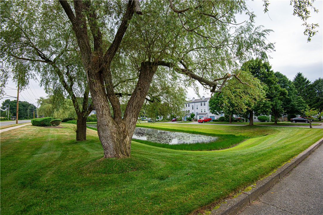 1 Willow Glen Circle, Unit 85 Warwick, RI 02889 - Photo 37 of 39