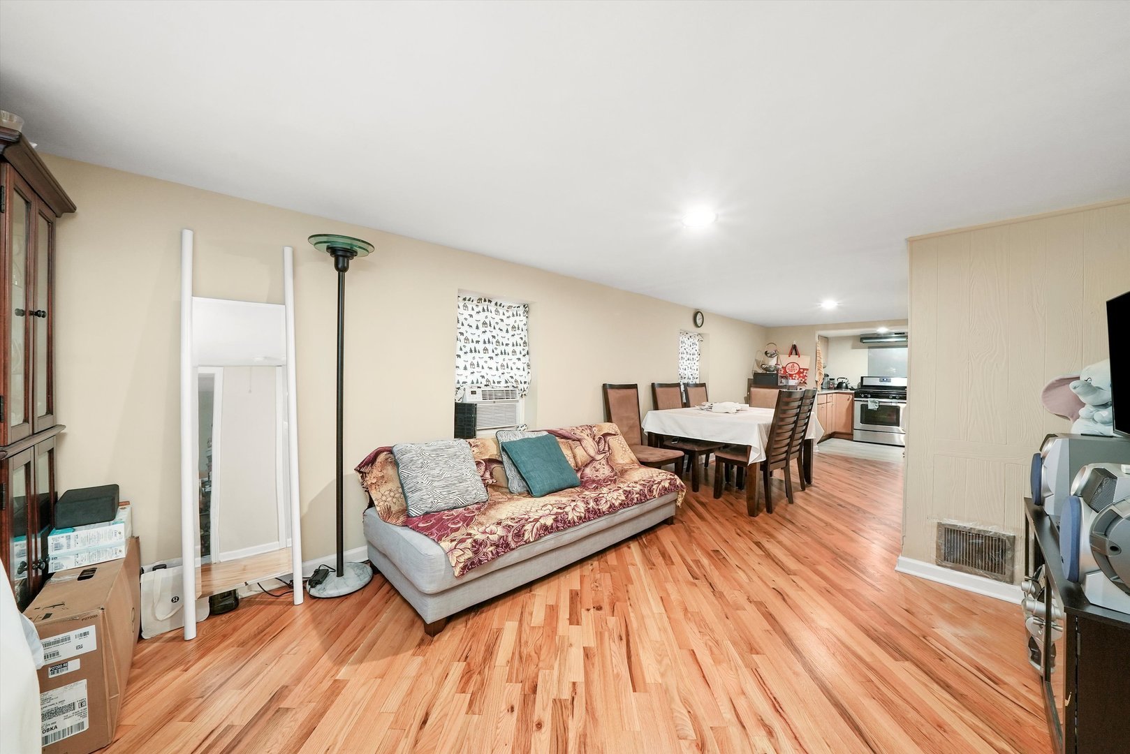 4614 North Springfield Avenue, Unit 1 Chicago, IL 60625 - Photo 4 of 11