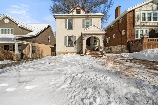 $349,900 | 7479 Hiawatha Avenue, Richmond Heights, MO 63117