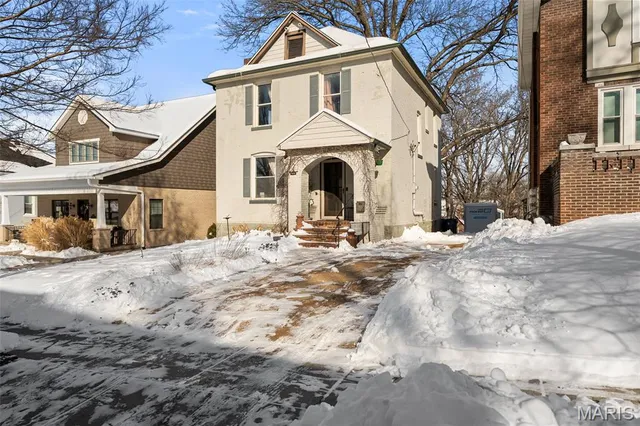 $349,900 | 7479 Hiawatha Avenue, Richmond Heights, MO 63117