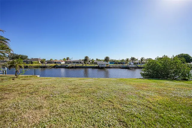 $499,999 | 521 West Tarpon Boulevard Northwest, Port Charlotte, FL 33952
