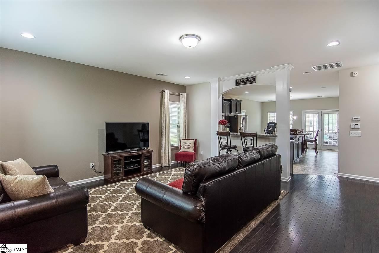 104 Remus Way Simpsonville, SC 29681 - Photo 2 of 30 Gallery Image 2