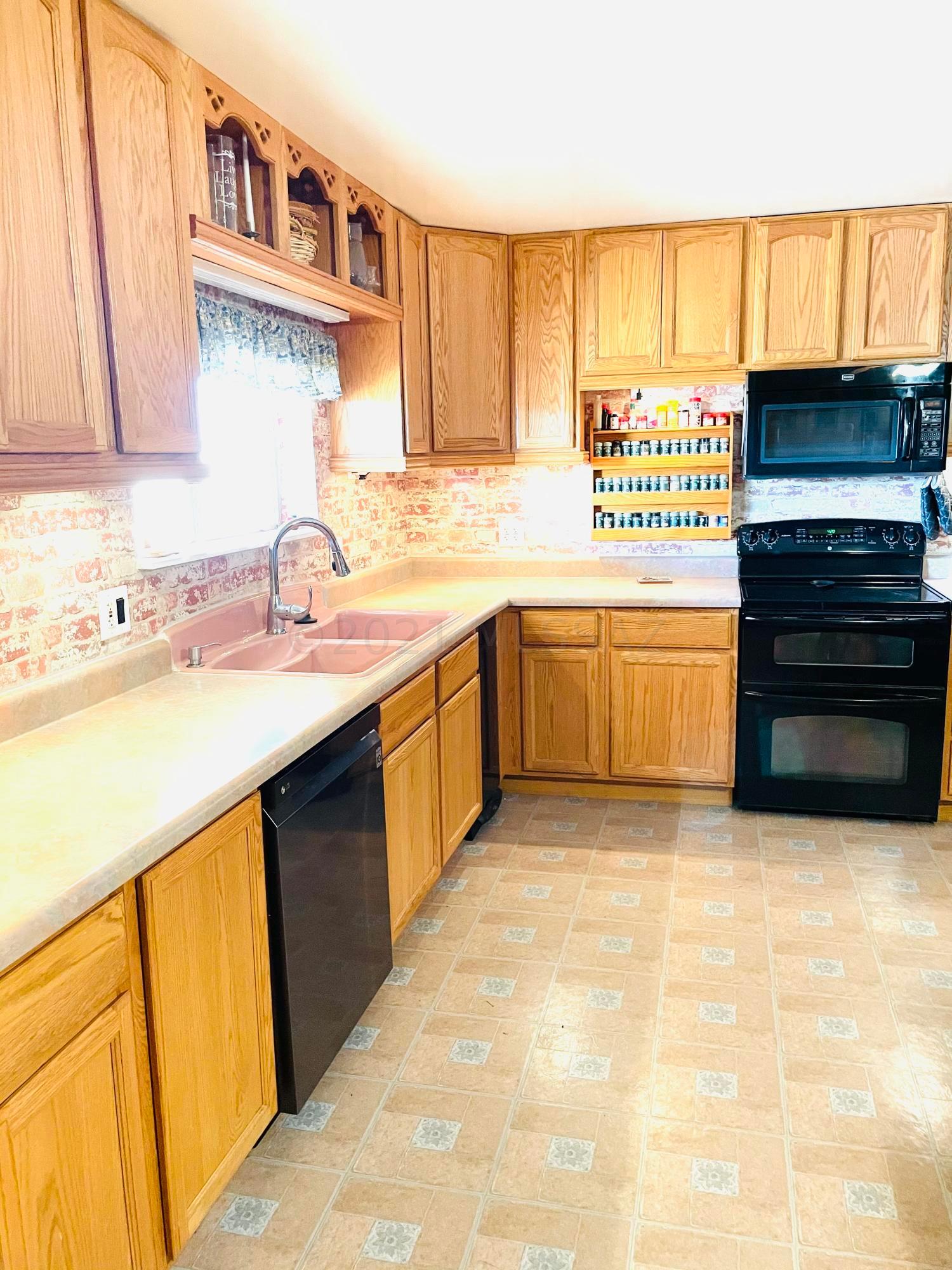 28280 South Rain Valley Road Elgin, AZ 85611 - Photo 11 of 46