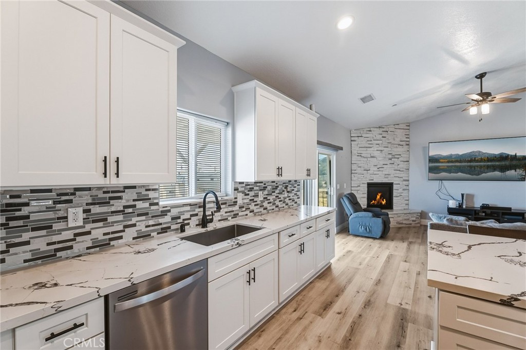 16169 Rancherias Road Apple Valley, CA 92307 - Photo 8 of 27