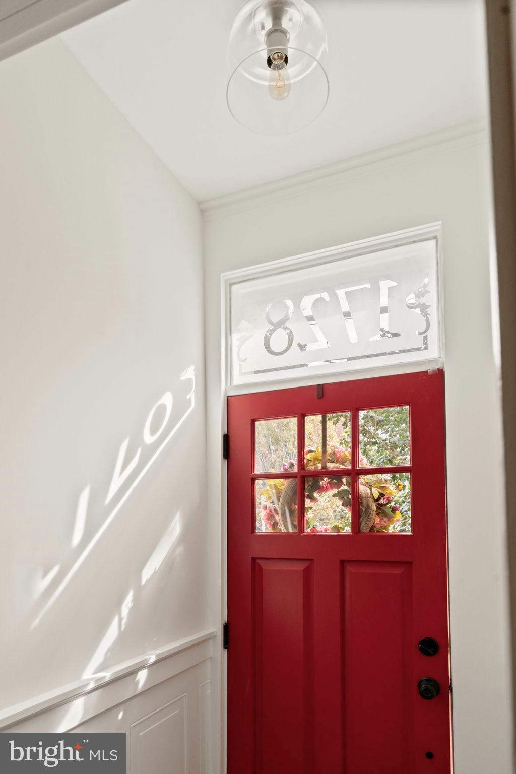 1728 South 13th Street Philadelphia, PA 19148 - Photo 3 of 31 a view of entryway