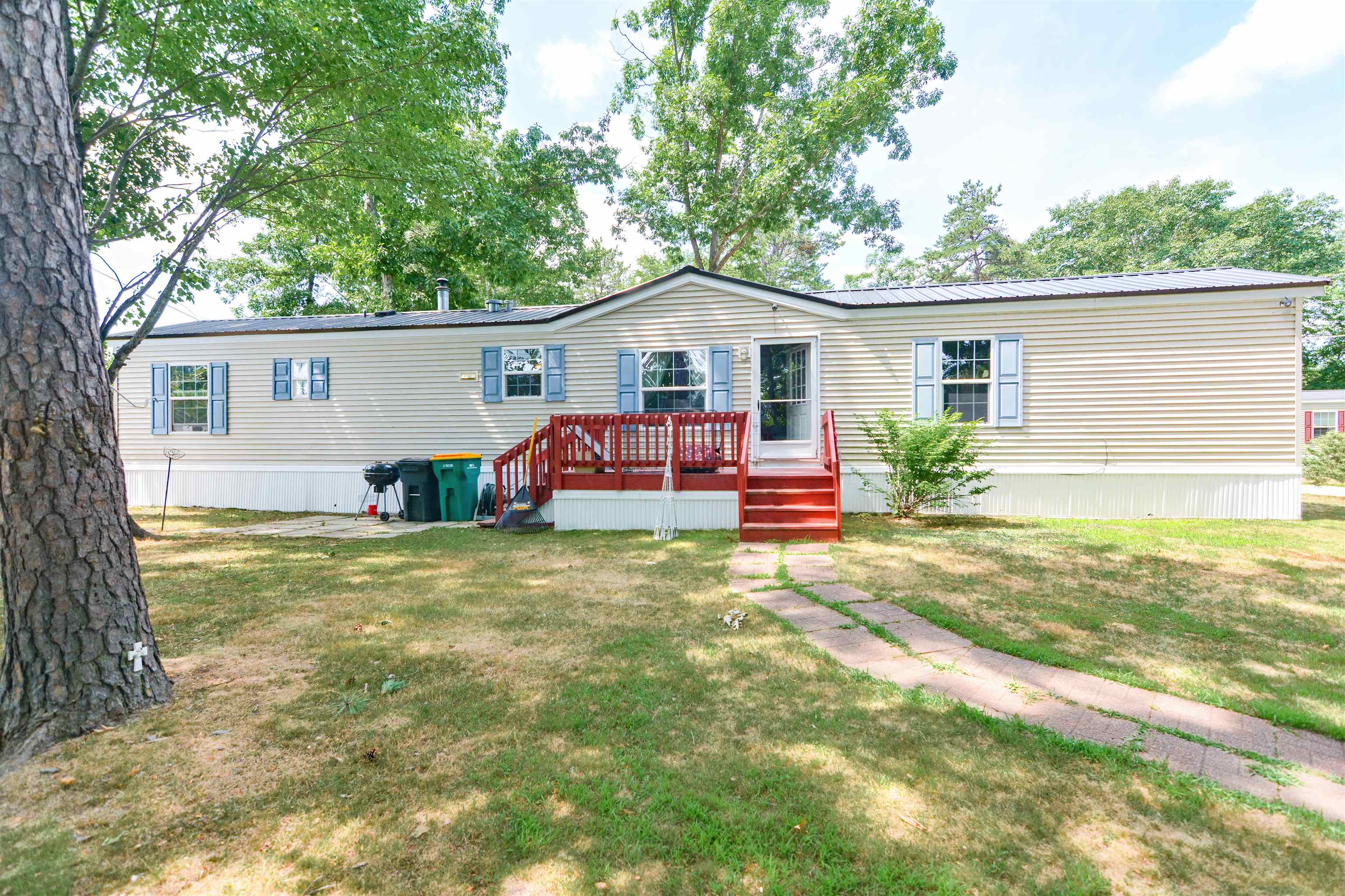 45 Melrose Drive Rochester, NH 03868 - Photo 1 of 16 Gallery Image 1