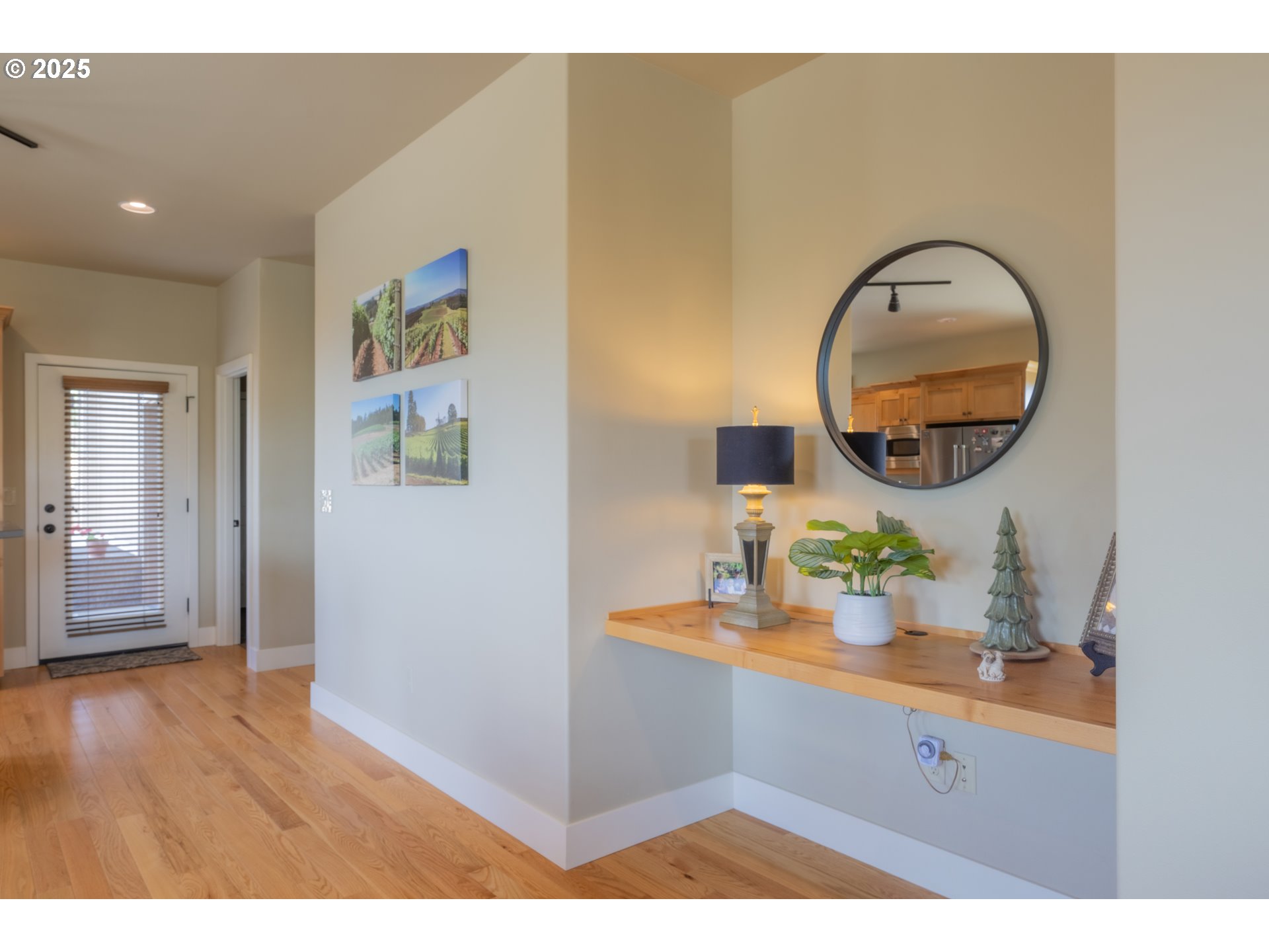 1202 Southeast Yarrow Avenue Madras, OR 97741 - Photo 14 of 16 a bathroom with a sink mirror and vanity