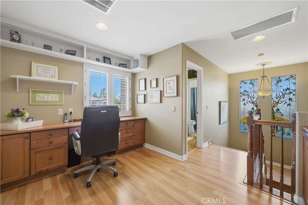 33062 Fox Road Temecula, CA 92592 - Photo 11 of 29 Upstairs