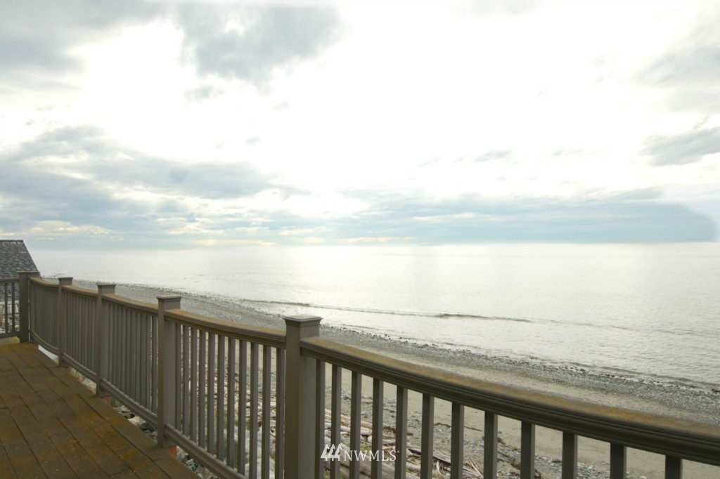 2621 West Beach Road Oak Harbor, WA 98277 - Photo 17 of 22 Gallery Image 17