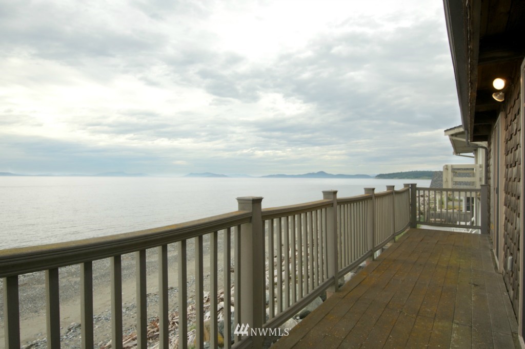 2621 West Beach Road Oak Harbor, WA 98277 - Photo 18 of 22 Gallery Image 18