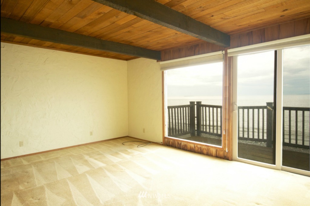 2621 West Beach Road Oak Harbor, WA 98277 - Photo 19 of 22 Gallery Image 19