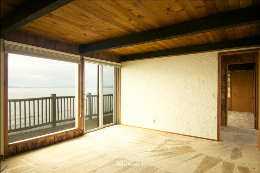 2621 West Beach Road Oak Harbor, WA 98277 - Photo 20 of 22 Gallery Image 20