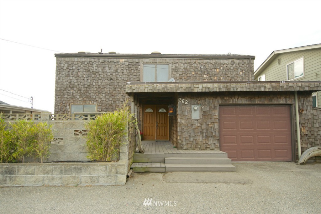 2621 West Beach Road Oak Harbor, WA 98277 - Photo 5 of 22 Gallery Image 5
