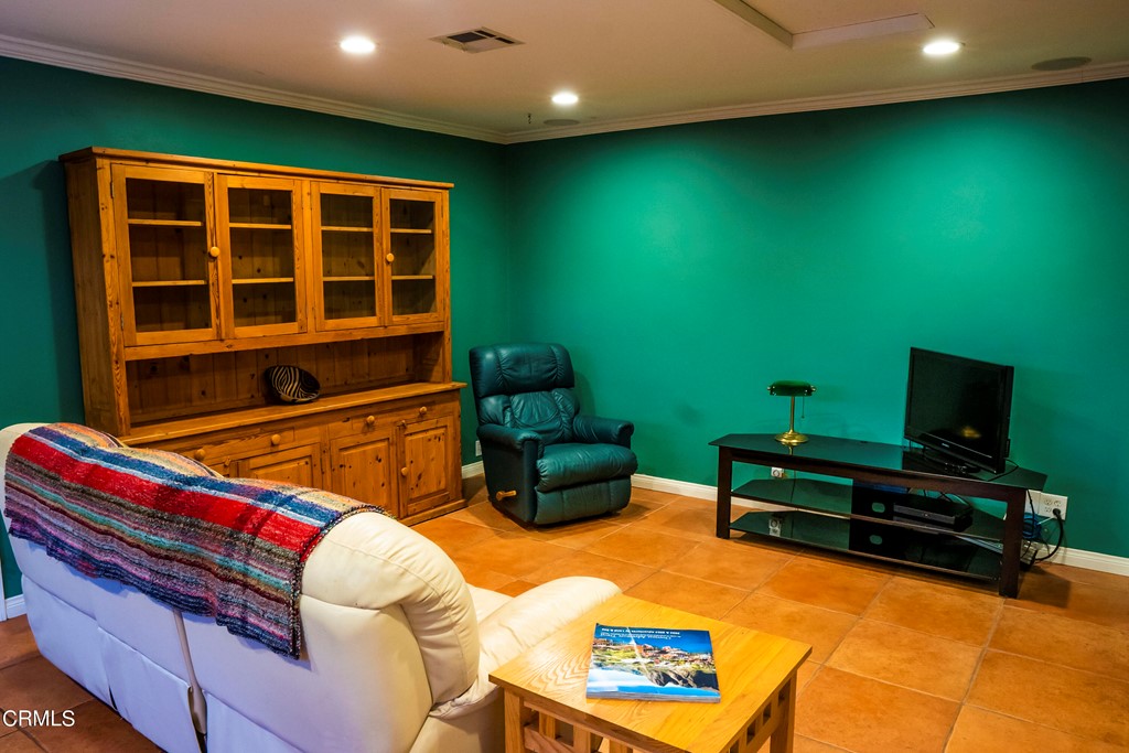 4155 Aralia Road Altadena, CA 91001 - Photo 8 of 28 a room with furniture pool table and a window