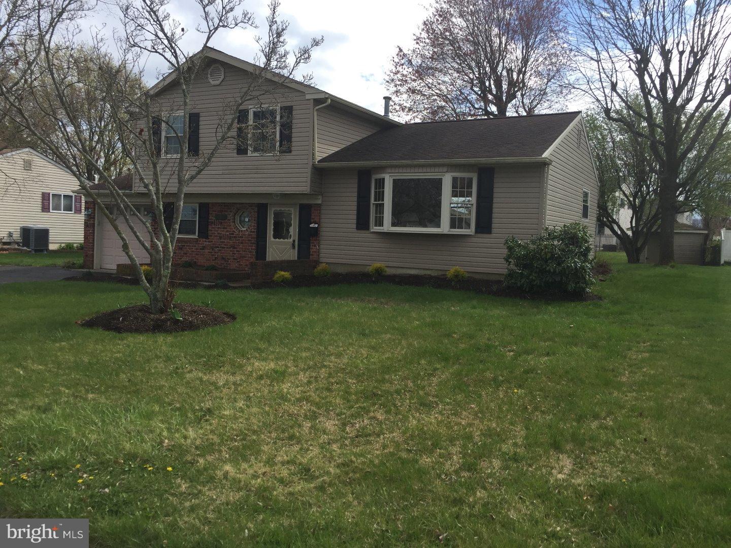 1558 Deer Run Road Warminster, PA 18974 - Photo 1 of 25 Gallery Image 1