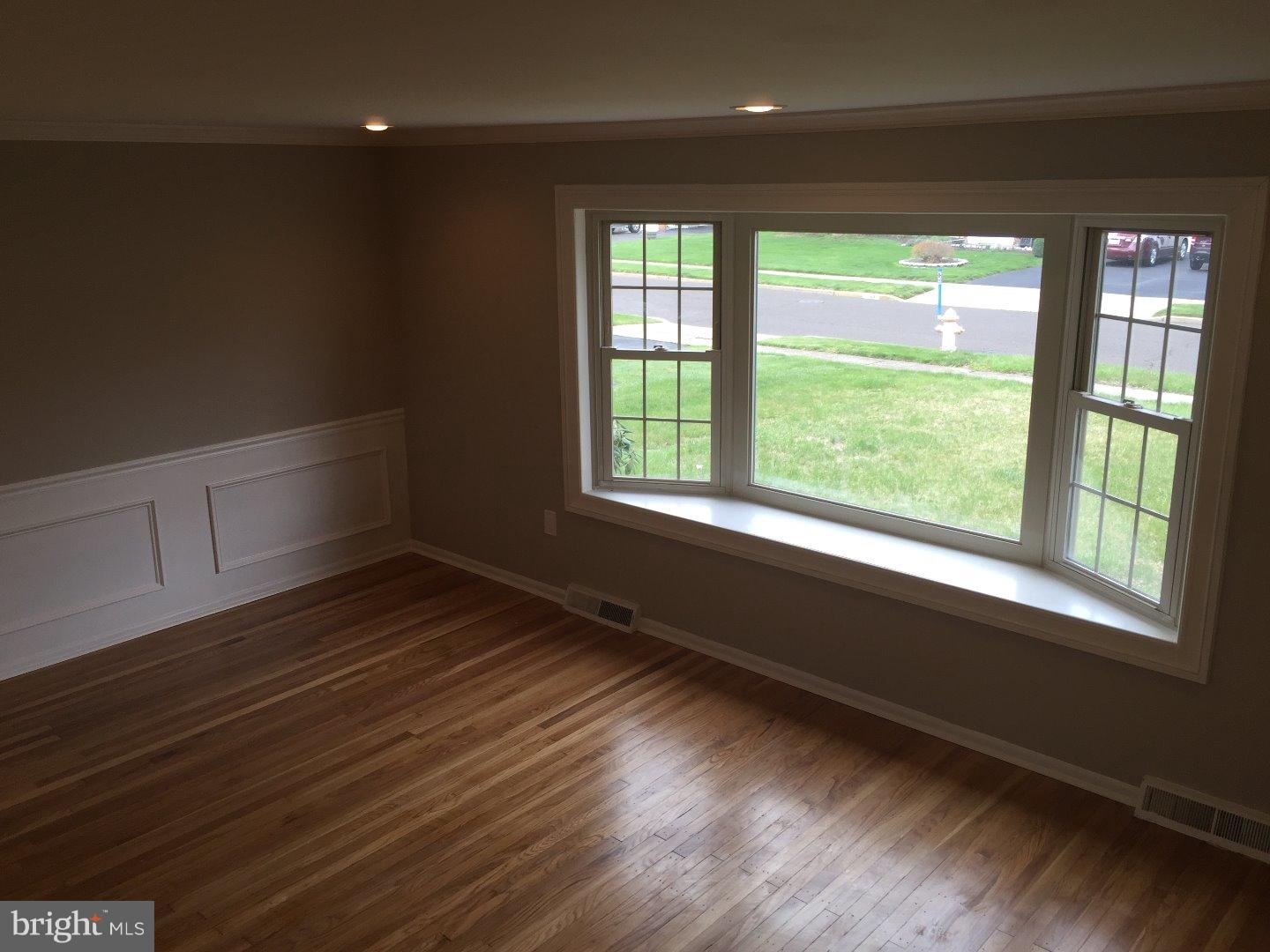 1558 Deer Run Road Warminster, PA 18974 - Photo 14 of 25 Gallery Image 14