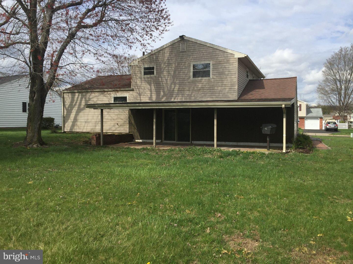 1558 Deer Run Road Warminster, PA 18974 - Photo 3 of 25 Gallery Image 3