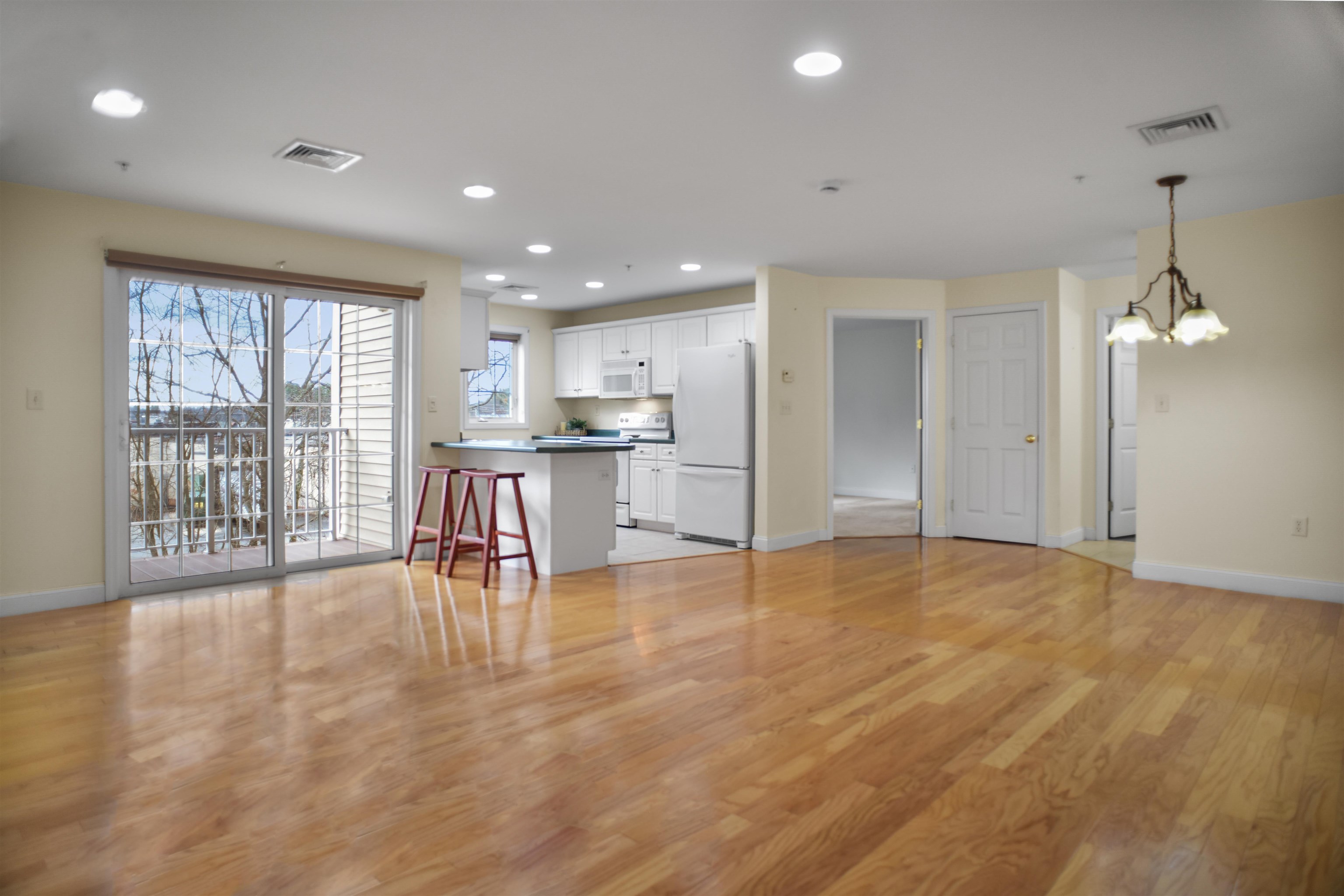 59 Cluff Road, Unit 42 Salem, NH 03079 - Photo 8 of 32