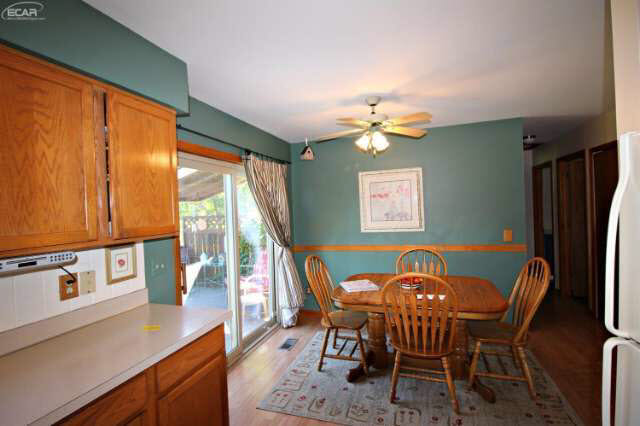 7400 North Nichols Road Flushing, MI 48433 - Photo 5 of 23 21218628-4.JPG