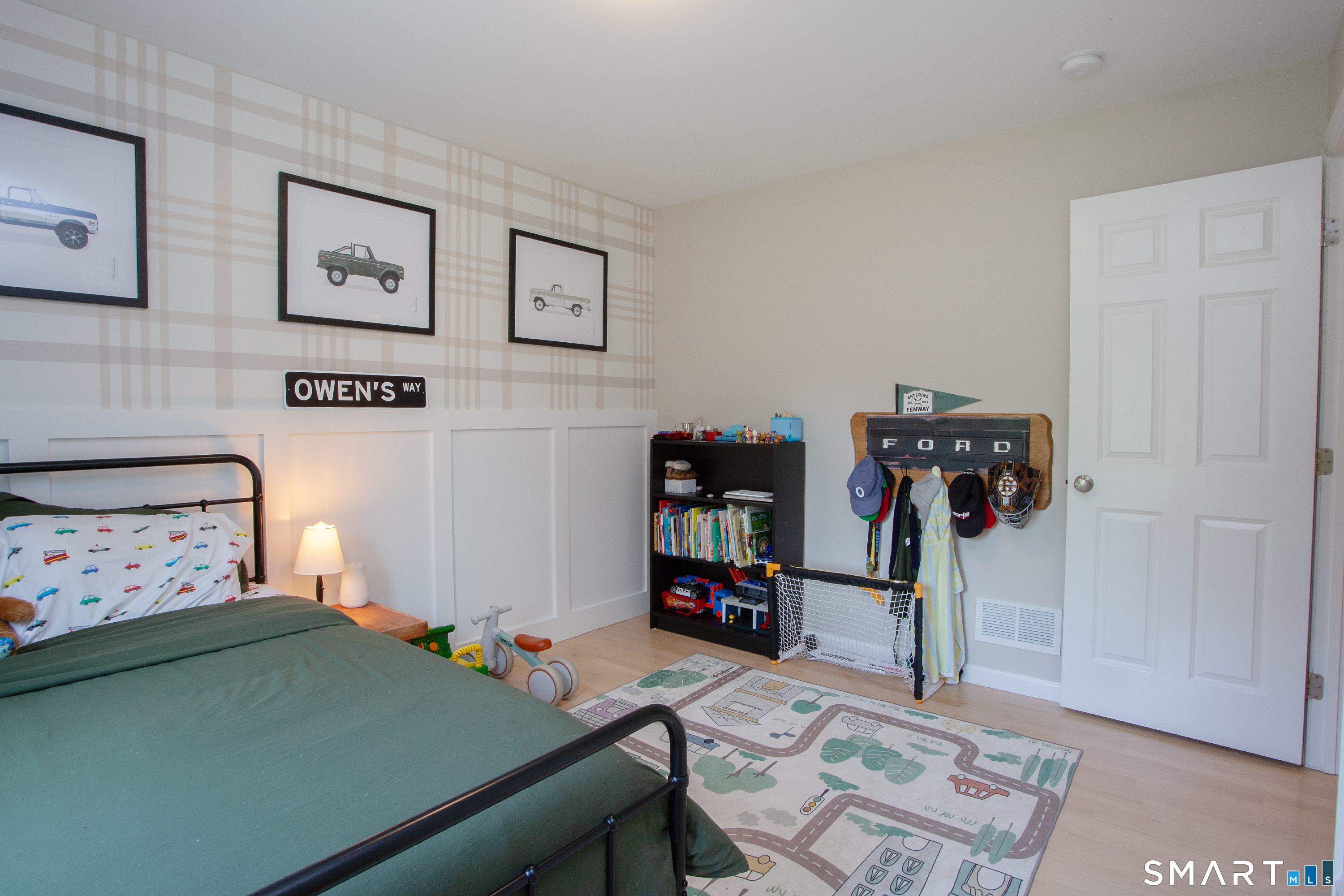 93 Rye Hill Circle Somers, CT 06071 - Photo 24 of 33 a bedroom with furniture and a window