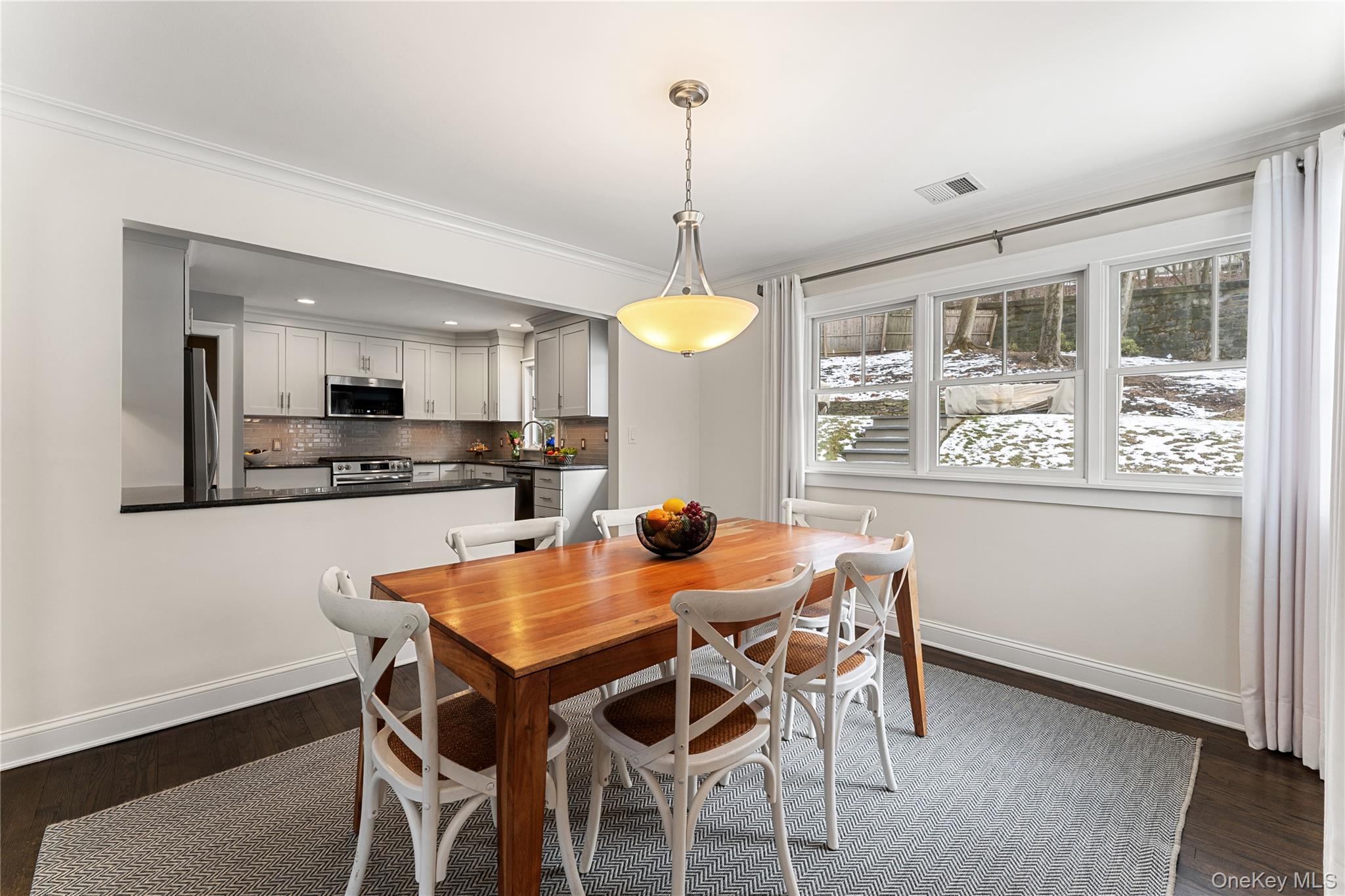 20 Riverview Road Irvington, NY 10533 - Photo 10 of 37 a dining room with furniture and window