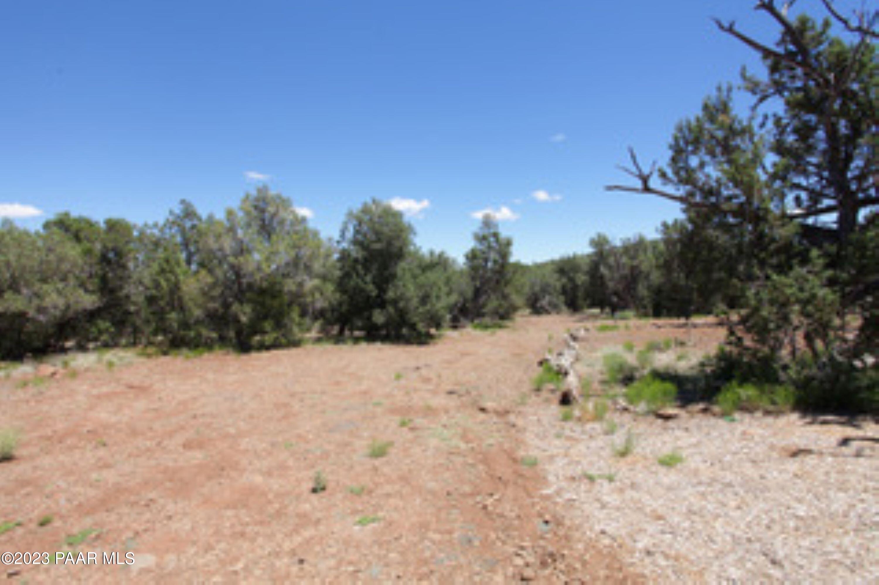 47850 North Happy Ranch Road Seligman, AZ 86337 - Photo 29 of 44 031