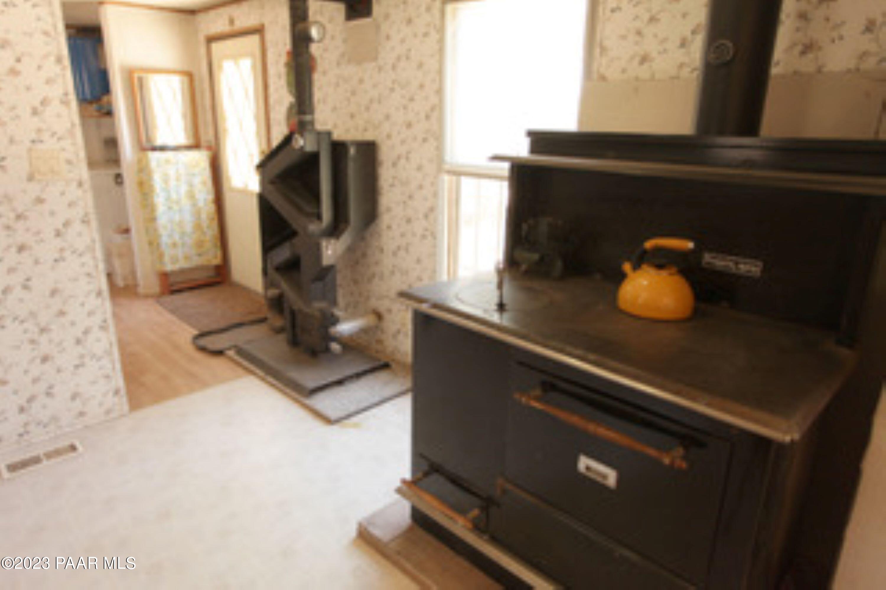 47850 North Happy Ranch Road Seligman, AZ 86337 - Photo 4 of 44 009