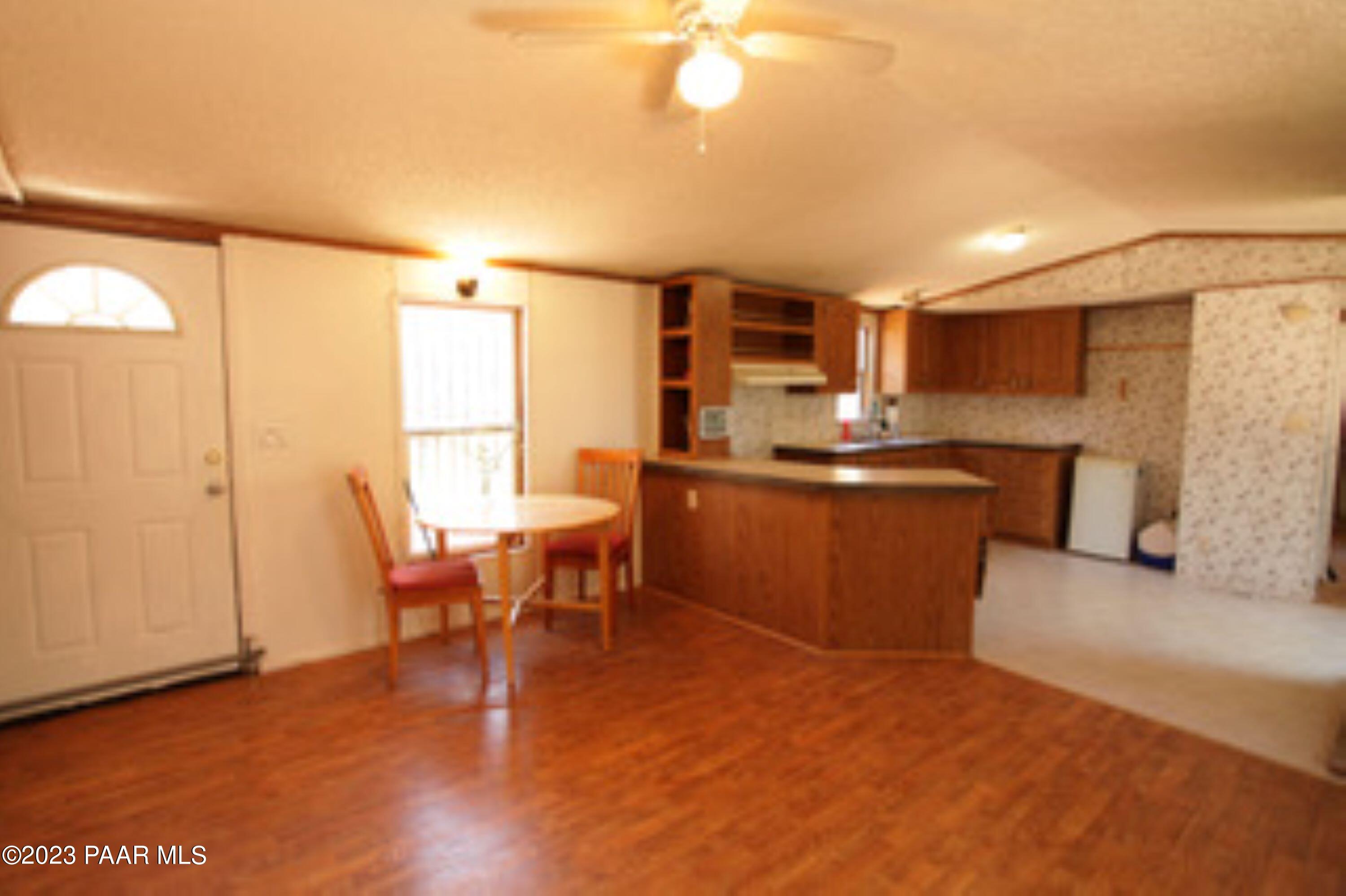 47850 North Happy Ranch Road Seligman, AZ 86337 - Photo 6 of 44 002