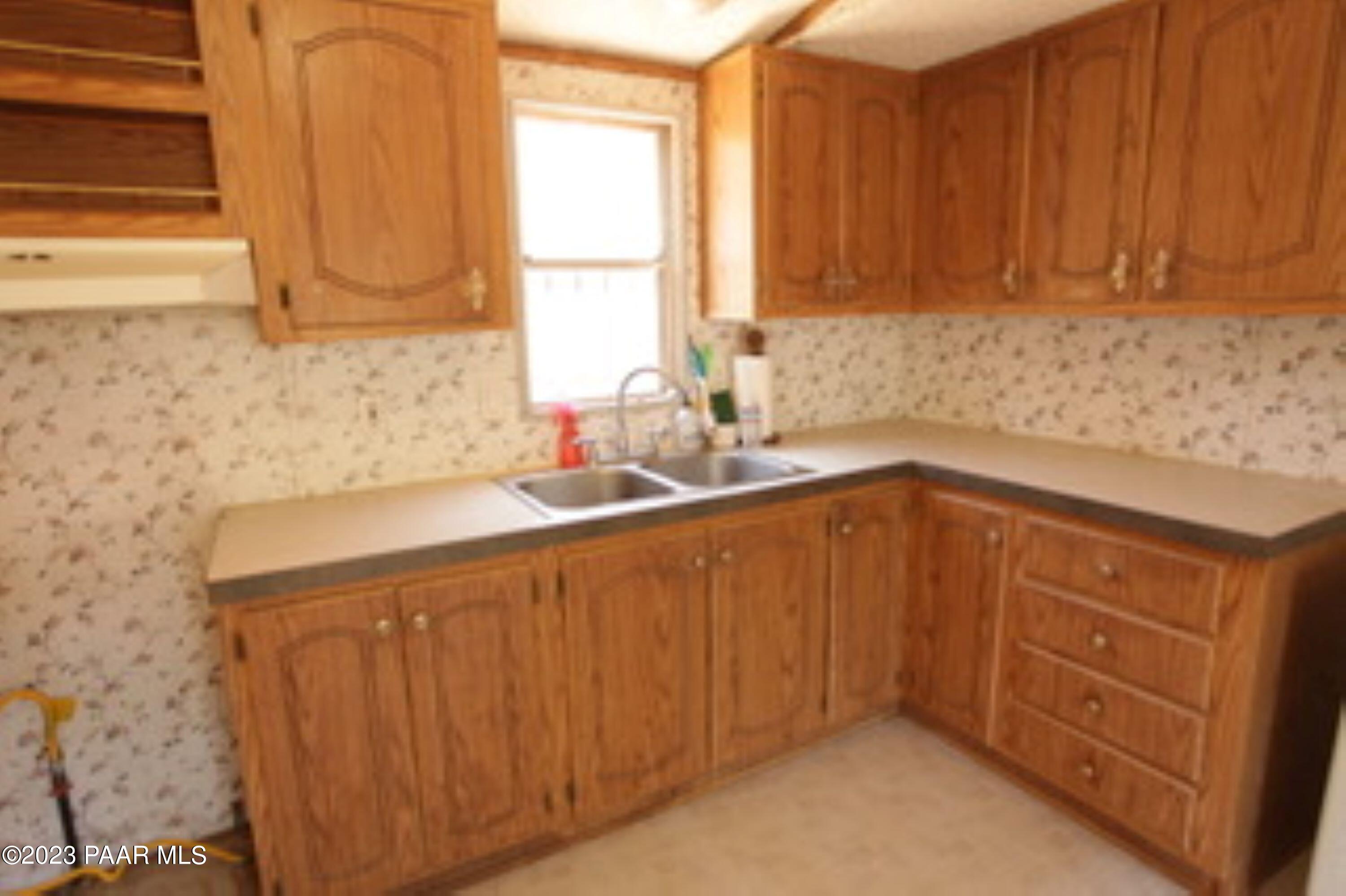 47850 North Happy Ranch Road Seligman, AZ 86337 - Photo 8 of 44 010